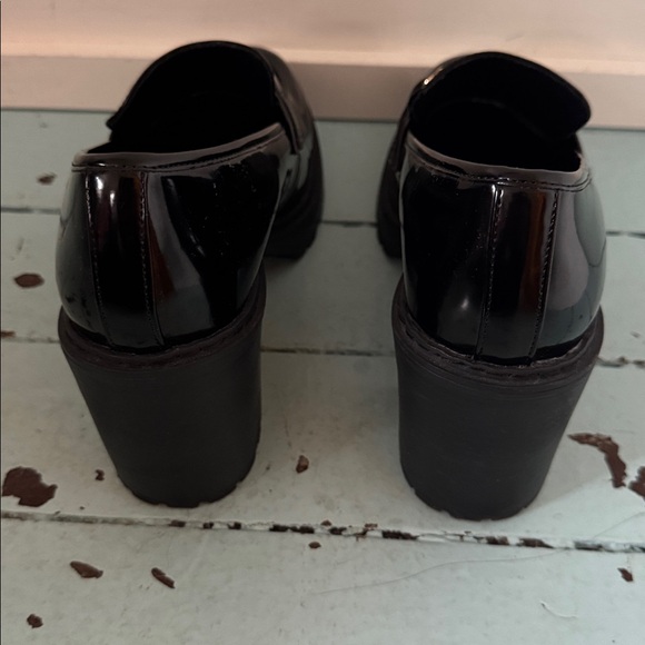 Madden NYC Size 10 Kassidy Lug Heeled Loafers - Picture 5 of 16